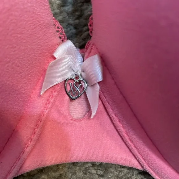 VS Bra - Picture 2 of 4